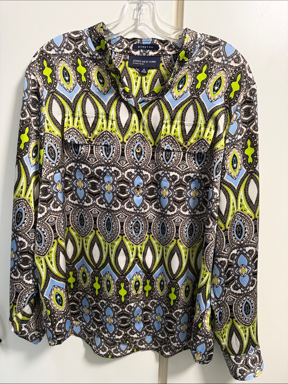 Jones New York XL Green Blue Black Geometric Blouse Button-down shirt satin